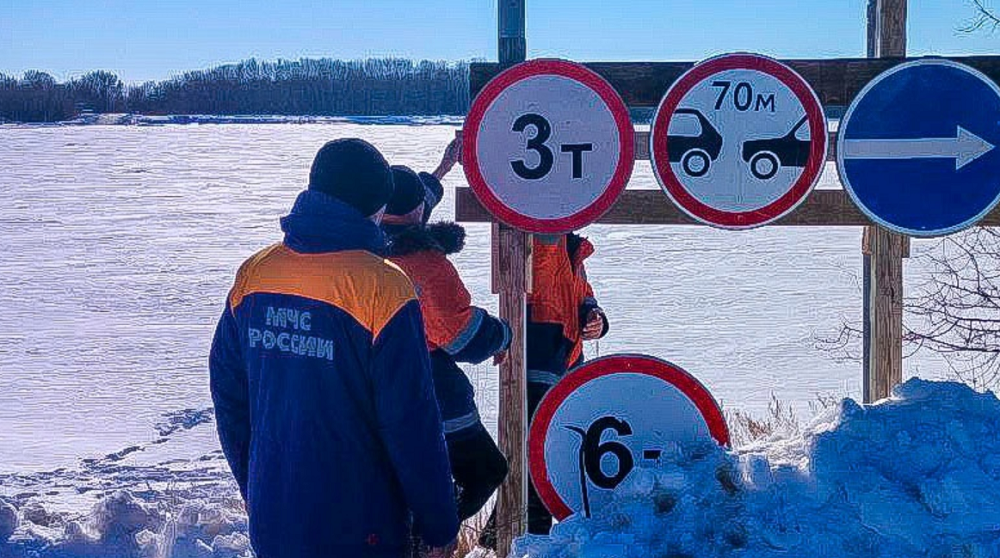 На Черлакской и Большереченской переправах в Омской области снизилась грузоподъёмность до 3 тонн