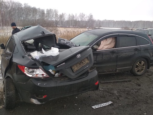 В ДТП в Омской области двое человек погибли и один пострадал 