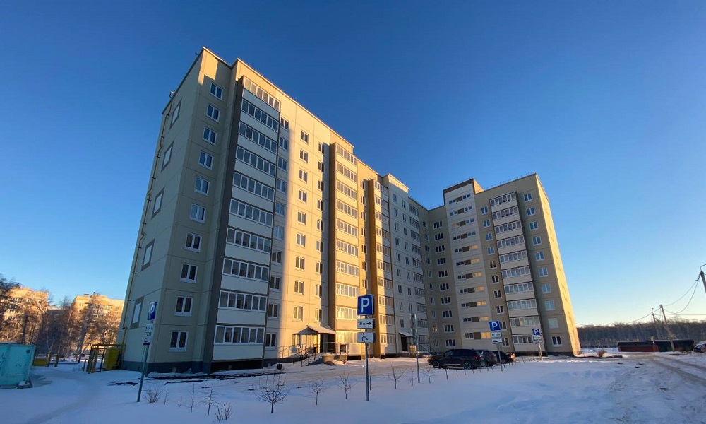 В Ленинском округе Омска ввели в эксплуатацию многоэтажку на 137 квартир