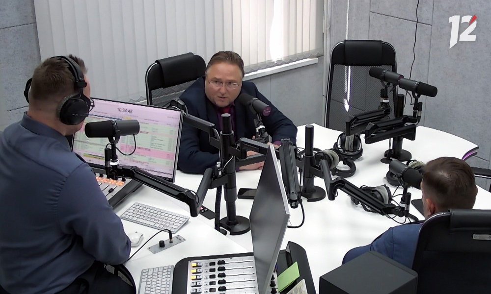 «Люди там живут совершенно по-другому»: депутаты Заксобрания Омской области рассказали о поездках в новые регионы России 