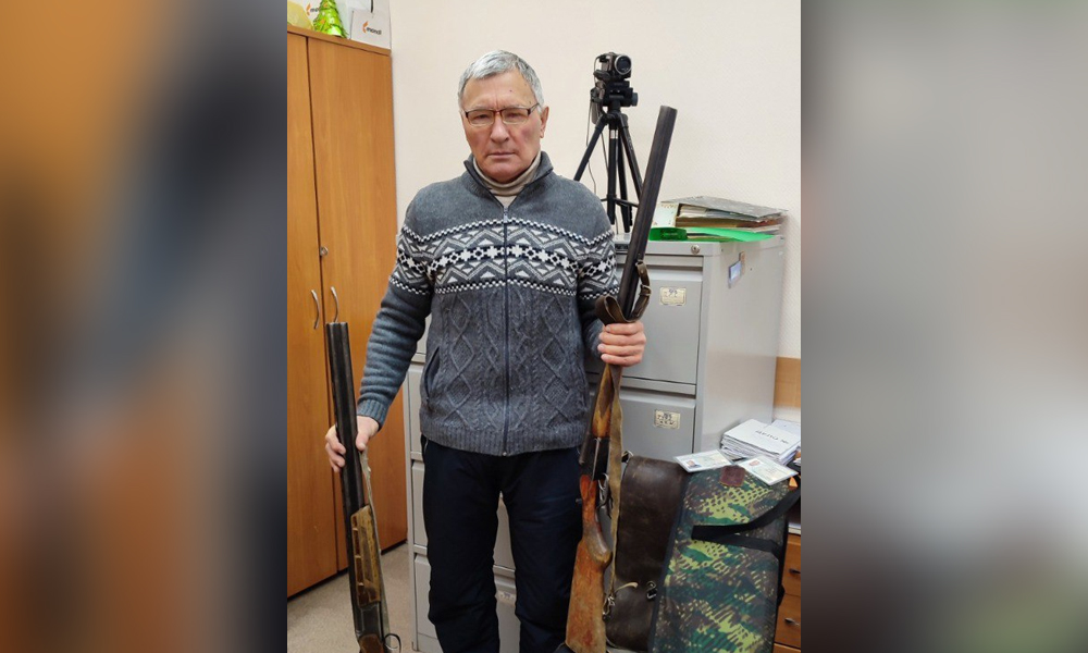 Крутинские охотники передали 12 ружей для борьбы с дронами в зоне СВО